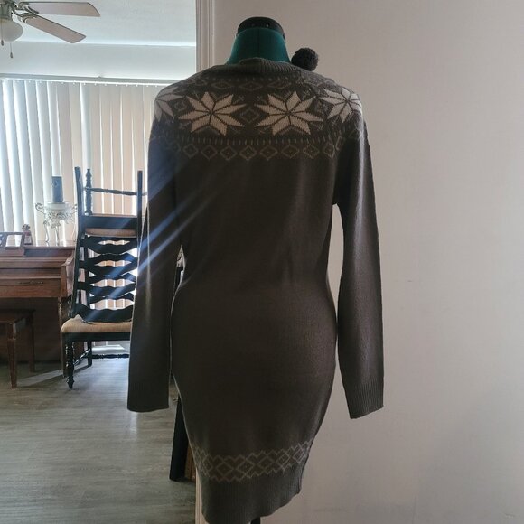 Sweater Dress with hat - Picture 1 of 2